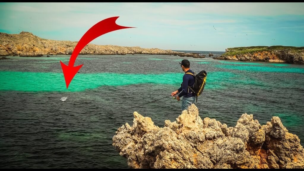 EXPLORANDO 14KM Buscando SPOTS para ROCKFISHING [Pesca en SUPERFICIE] | Lured Vlog 135